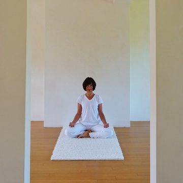 Yoga Saarbrücken, Yogastudio, Yoga Gruppenkurse, Online Yoga, Yoga Übung, Yoga Unterricht, Yoga Lehrer